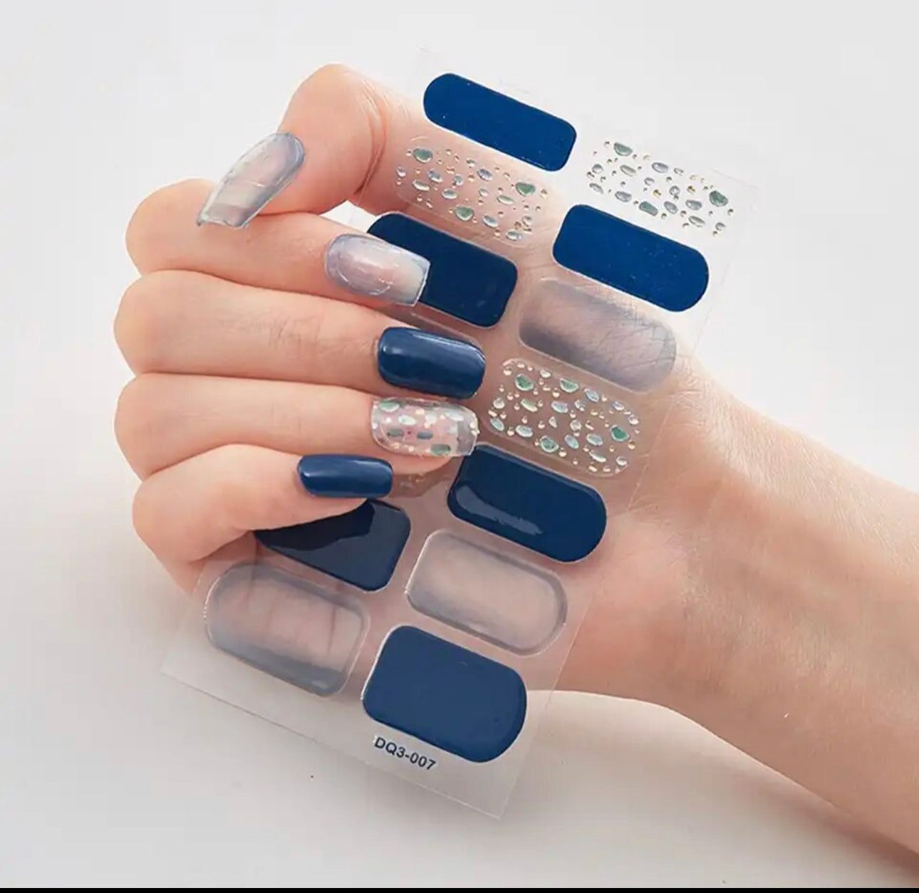 14 nail set with pattern