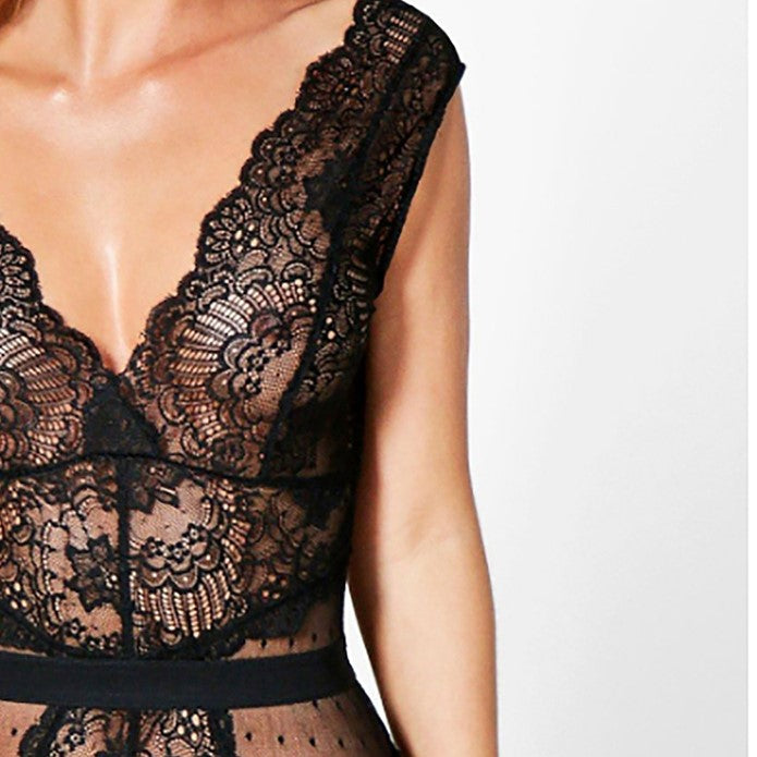 Body Memory in wide shoulder lace