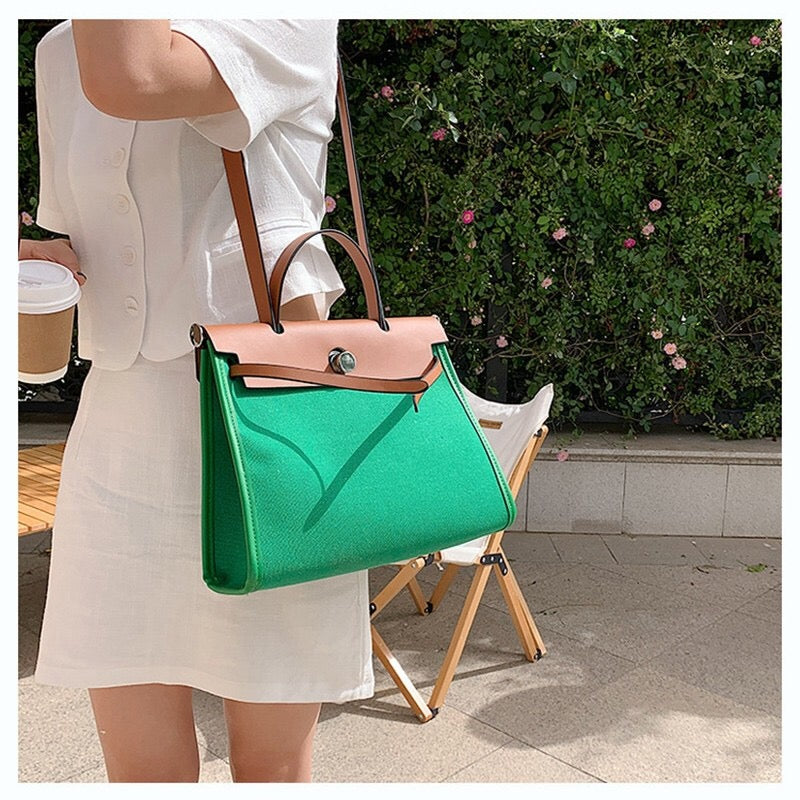 Emerald handbag and shoulder bag
