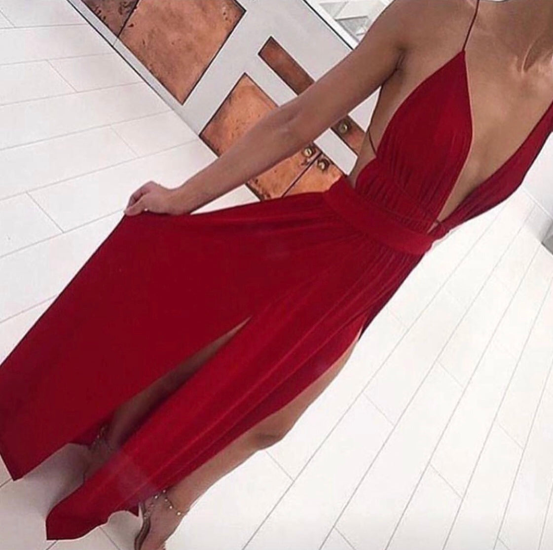 Rose Shimmer long dress with maxi neckline and slit