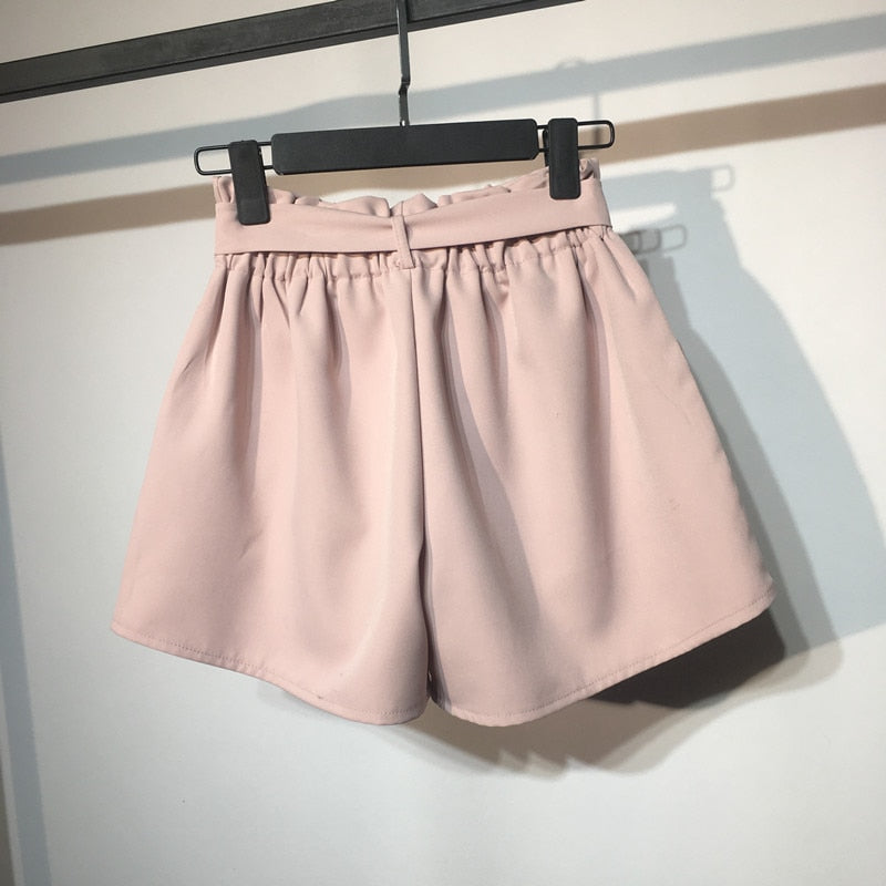 Spencer shorts with high waist and side pockets