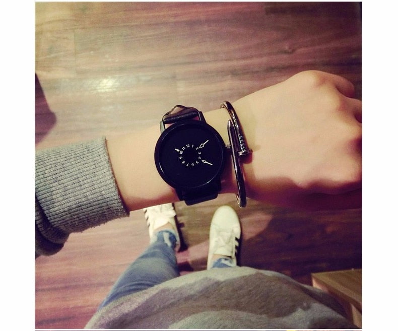 Wristwatch for men and women