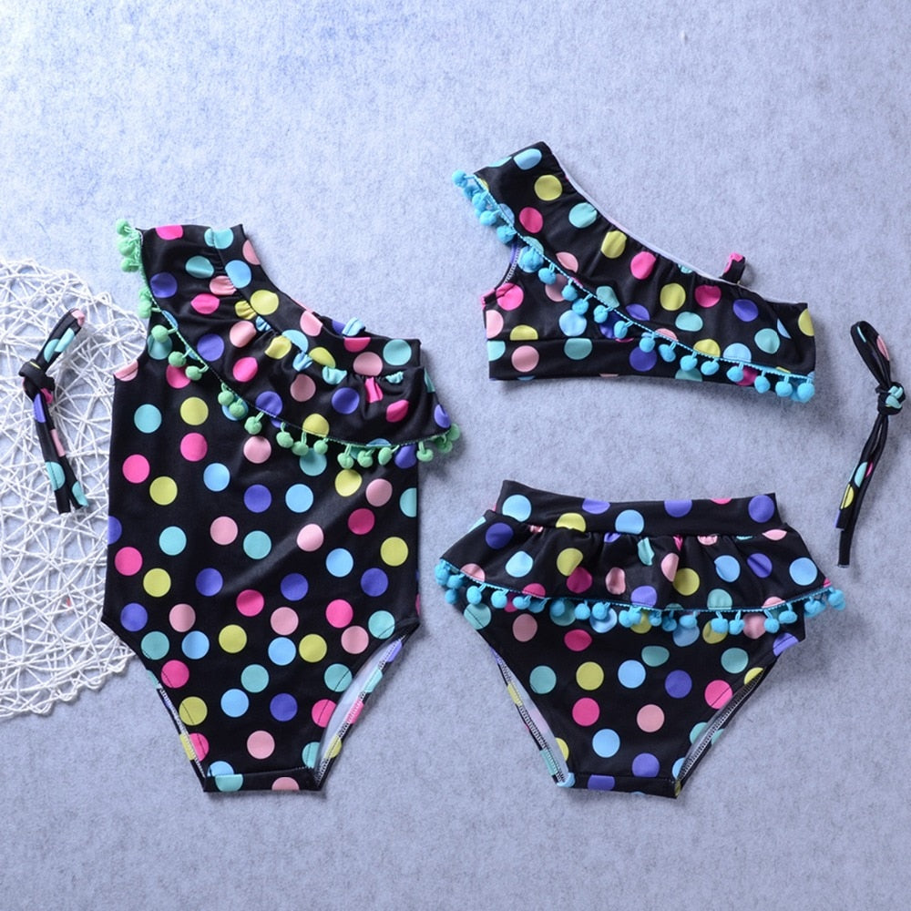 Two-piece and one-shoulder Baby Color swimsuit for girls