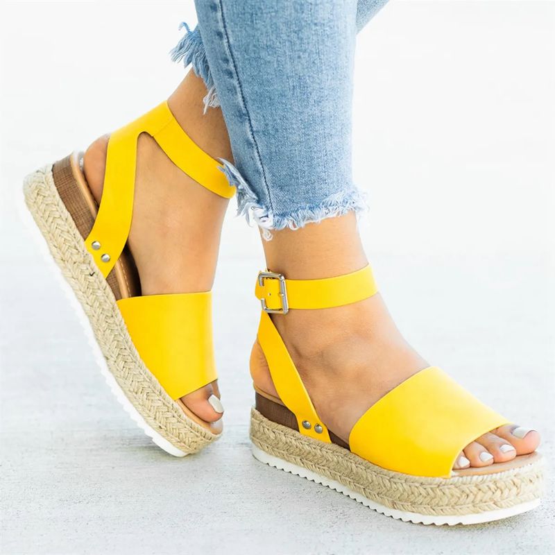 Open Island sandal with strap closure