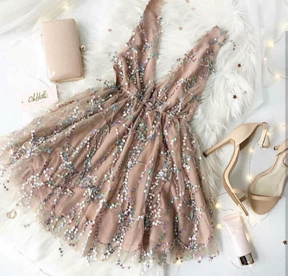 Glitter Tassel short dress with maxi neckline and sequins