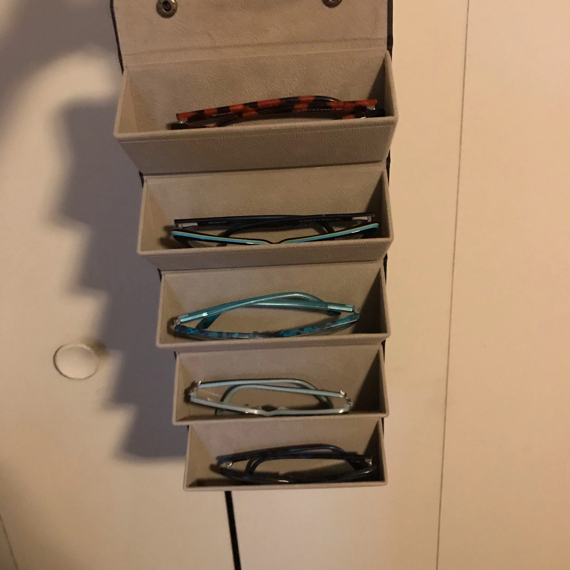 Yann glasses bag