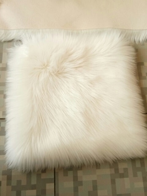 Fur-style cushion cover