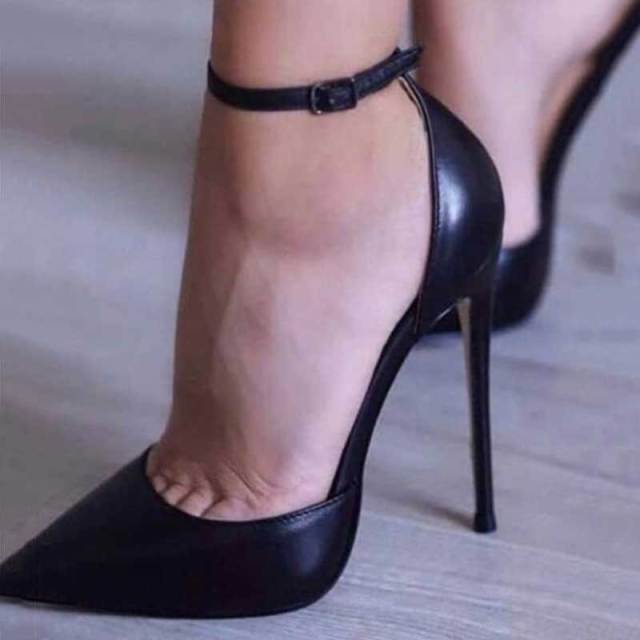 Romance shoe